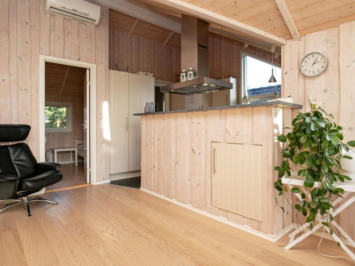 Three-Bedroom Holiday Home In Rodby 38 Kramnitse Εξωτερικό φωτογραφία