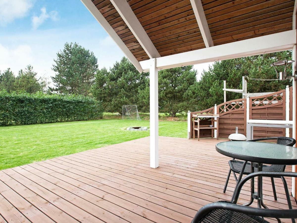 Three-Bedroom Holiday Home In Rodby 38 Kramnitse Εξωτερικό φωτογραφία