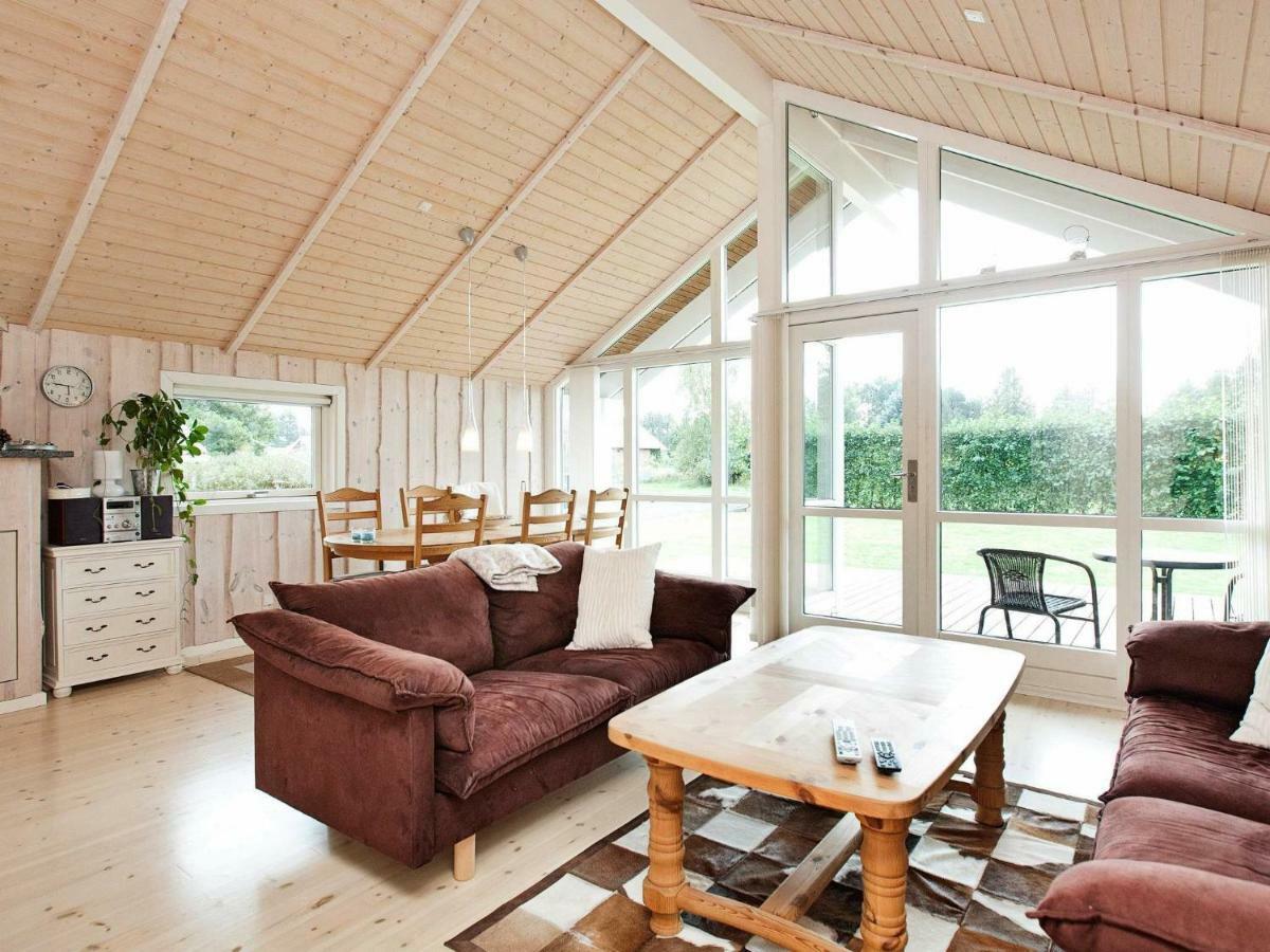 Three-Bedroom Holiday Home In Rodby 38 Kramnitse Εξωτερικό φωτογραφία