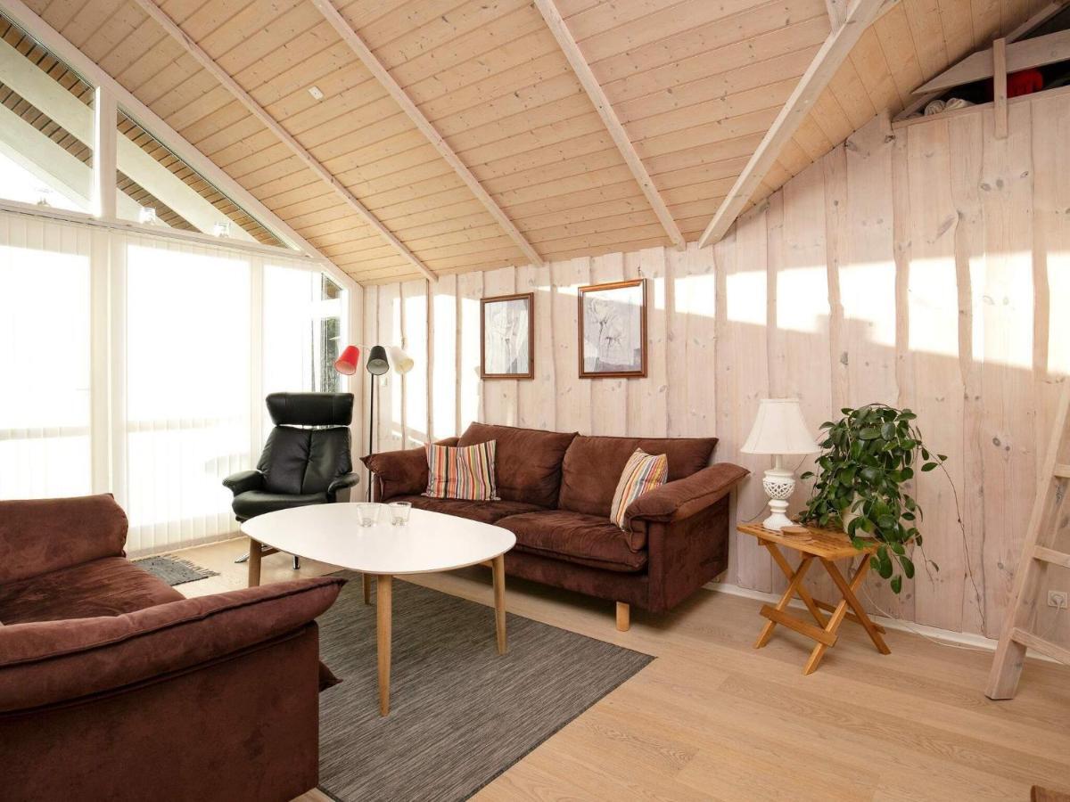 Three-Bedroom Holiday Home In Rodby 38 Kramnitse Εξωτερικό φωτογραφία